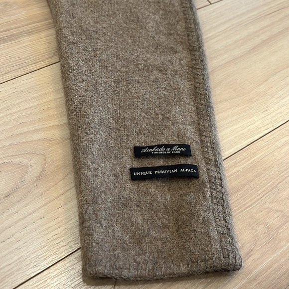 Peruvian Alpaca and Wool Blend Short Cocoon Coat with Pockets - Picture 3 of 9